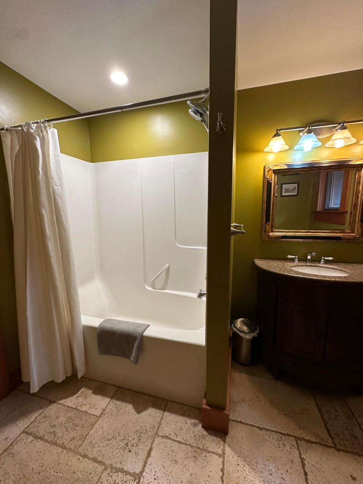 Paradise Acres Ranch Nanoose Bay Екстер'єр фото