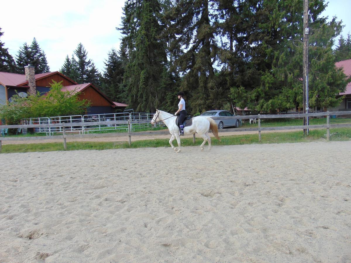 Paradise Acres Ranch Nanoose Bay Екстер'єр фото