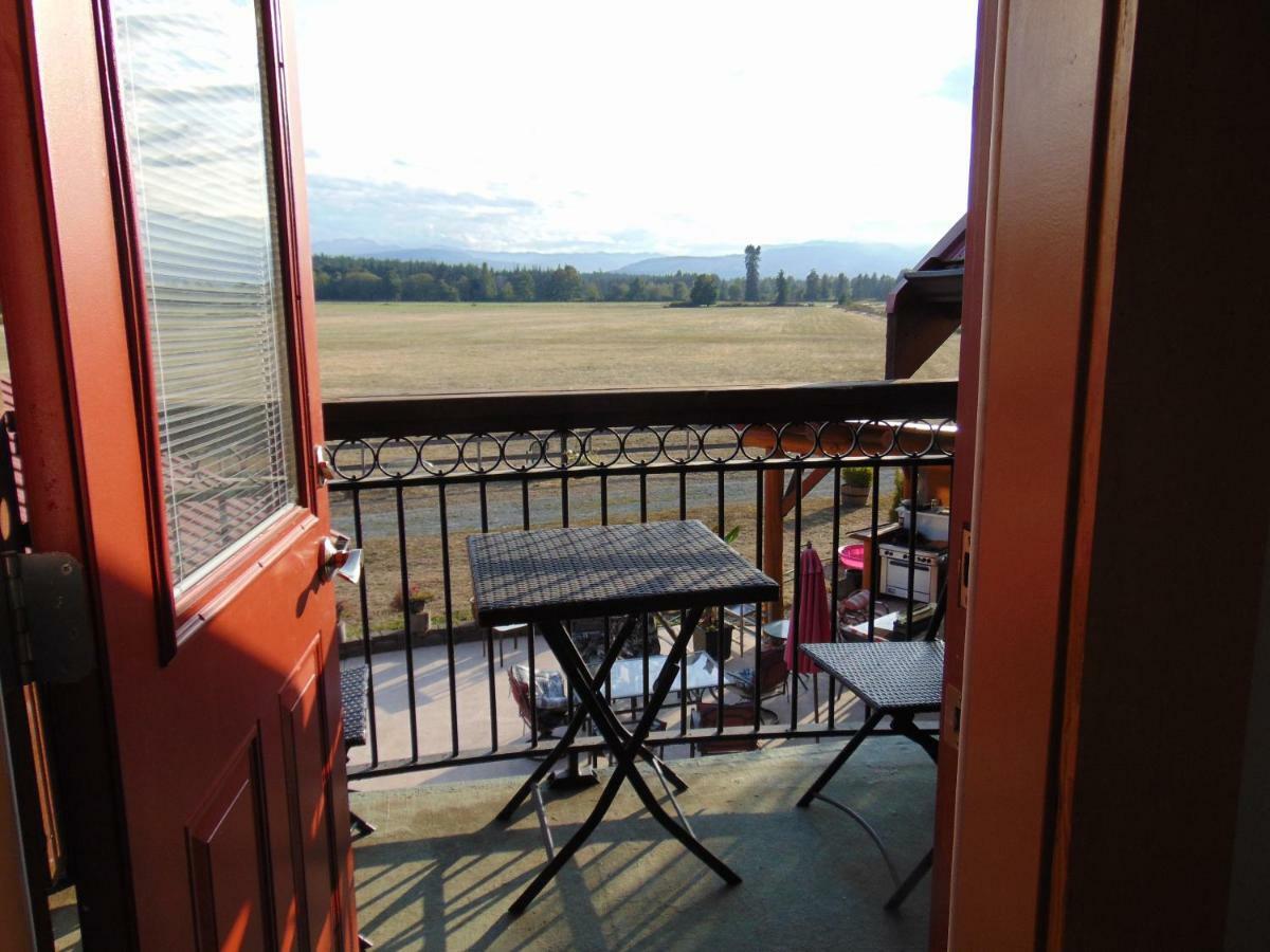 Paradise Acres Ranch Nanoose Bay Екстер'єр фото