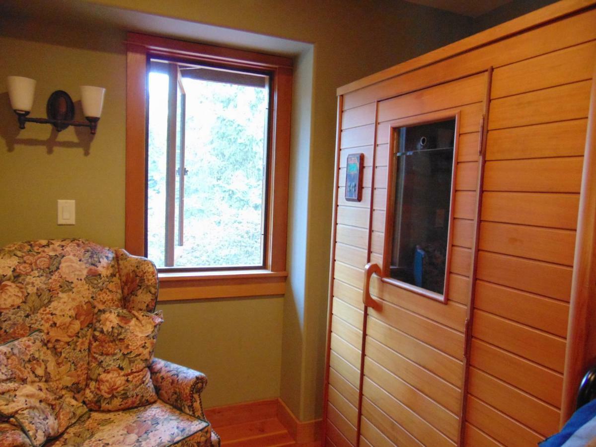 Paradise Acres Ranch Nanoose Bay Екстер'єр фото